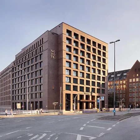 Novotel Hamburg Central Station-3